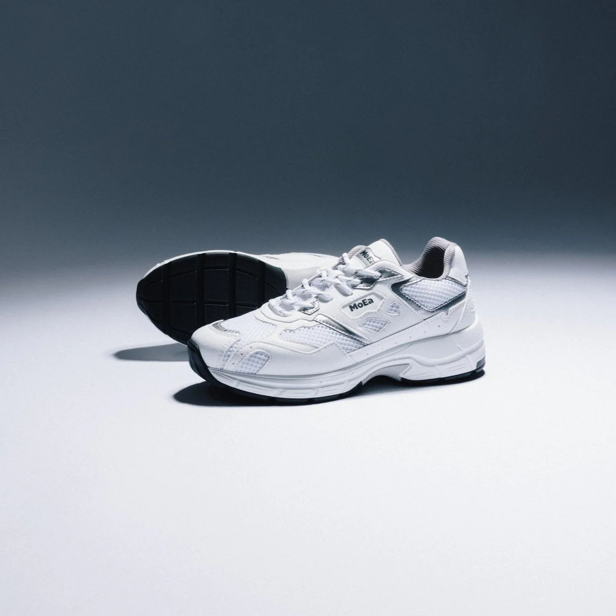 GEN8 - White & Silver - Image 8