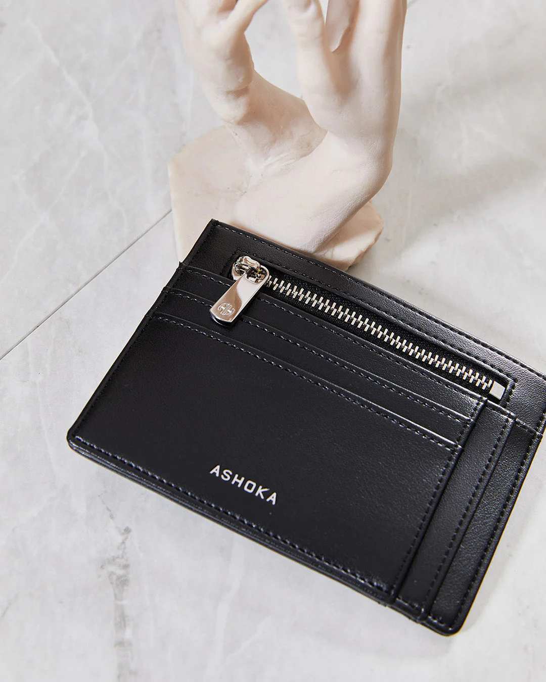 Porte-cartes zippé Uppeal™  noir - Image 2