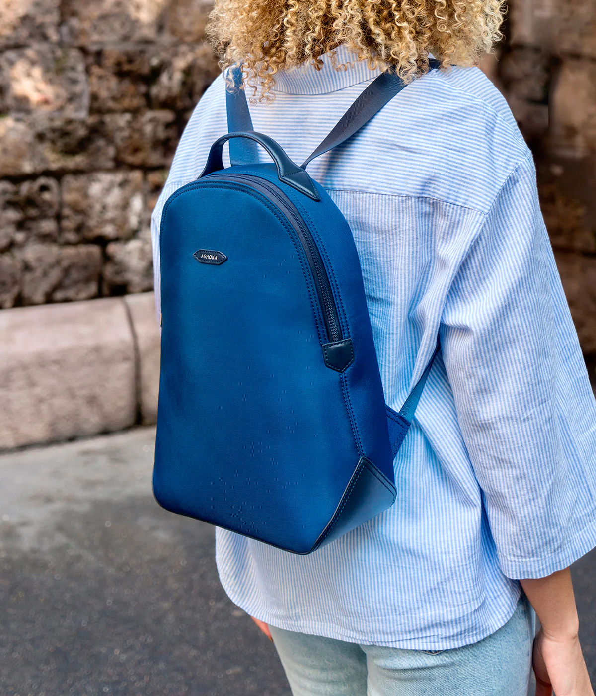 Sac à dos Lively Apple Skin et Nylon recyclé bleu marine - Image 3