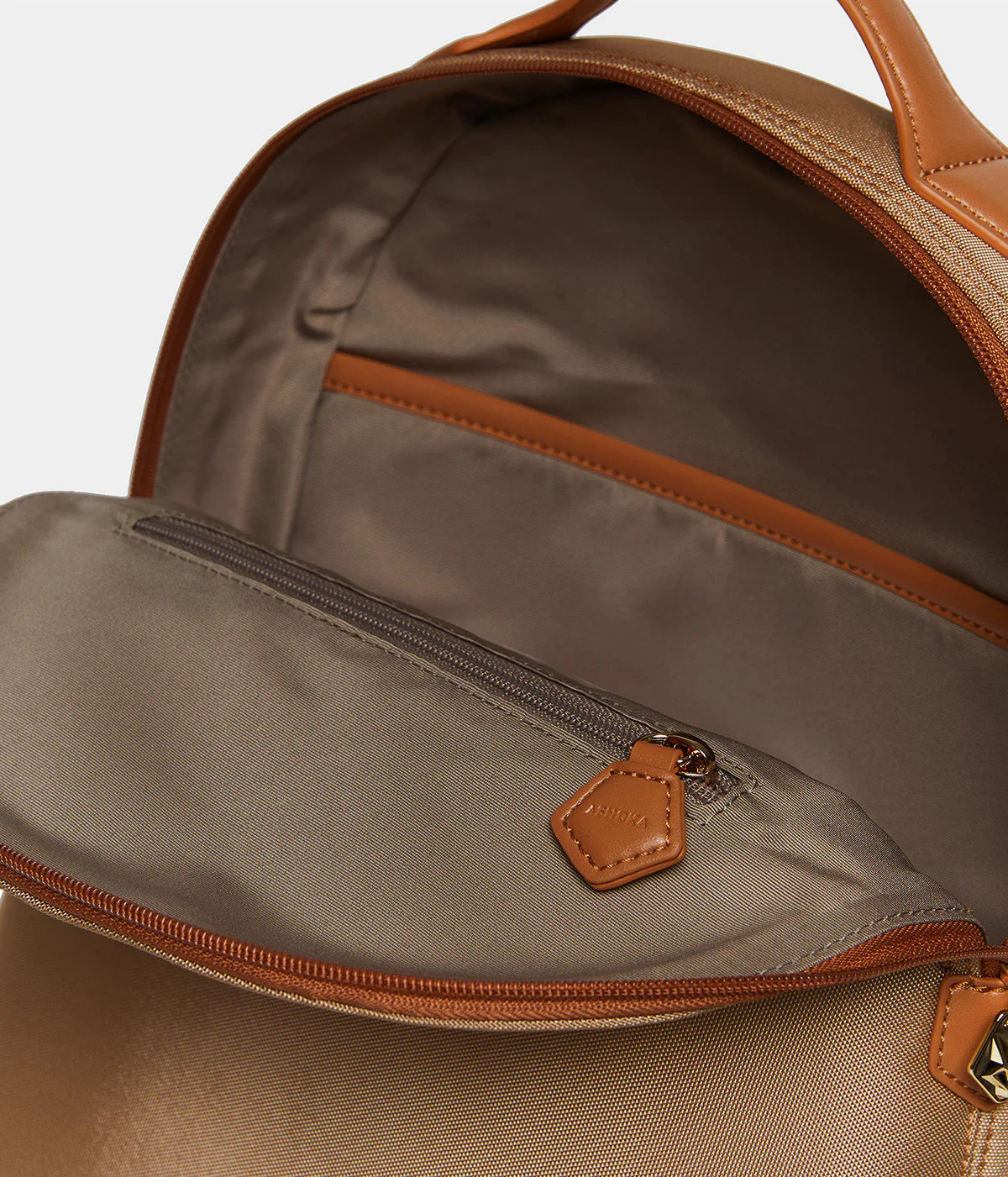 Sac à dos Lively Apple Skin et Nylon recyclé caramel - Image 7