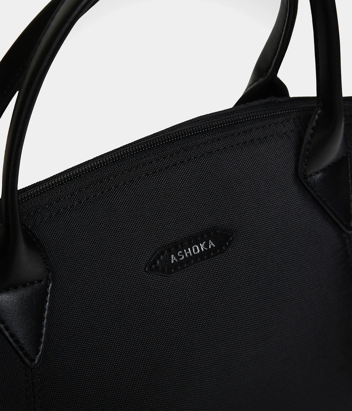 Sac Pretty Apple Skin et Nylon recyclé noir - Image 6