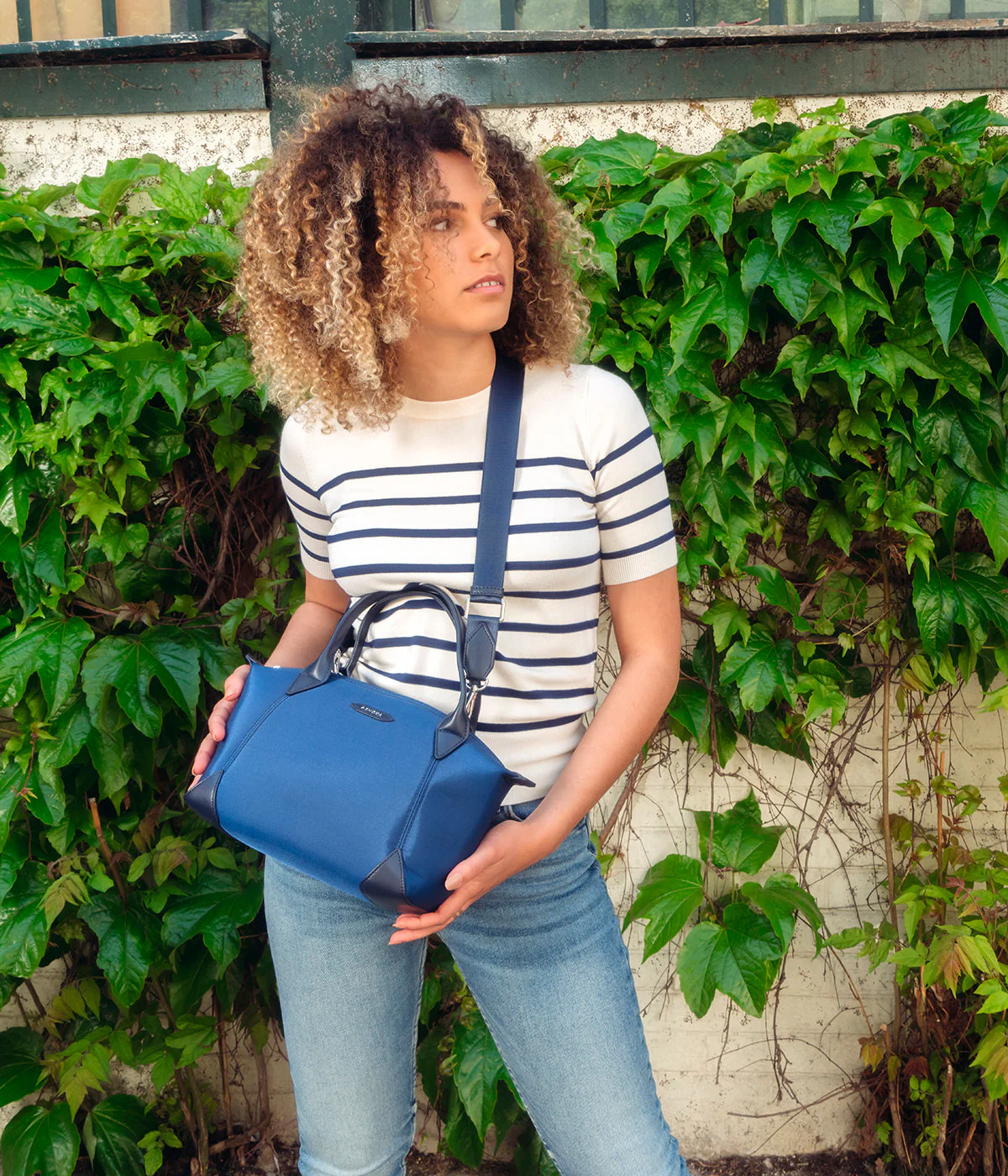 Sac Pretty Apple Skin & Nylon recyclé bleu marine - Image 3