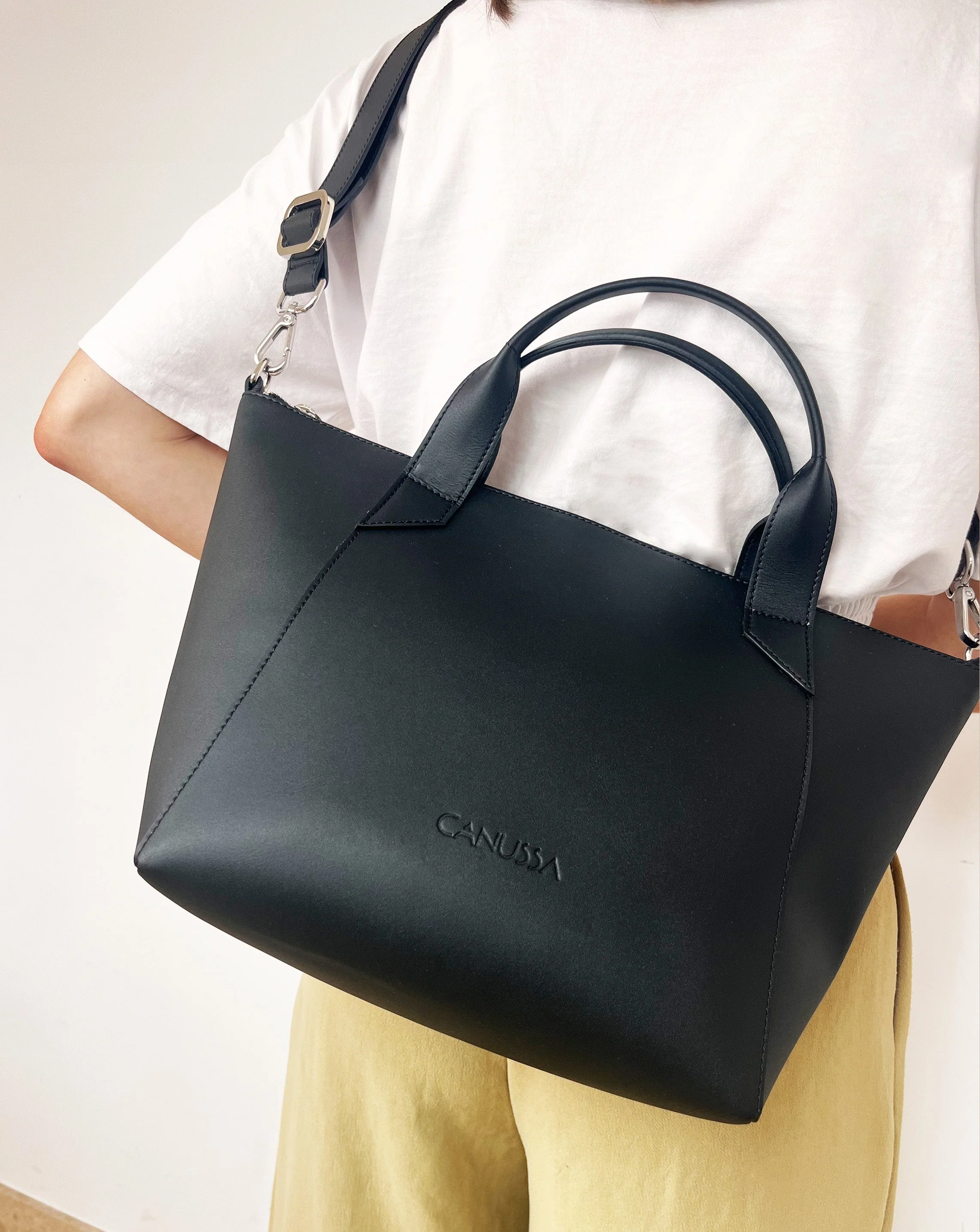 Trotto crossbody bag - Corn Black - Image 7