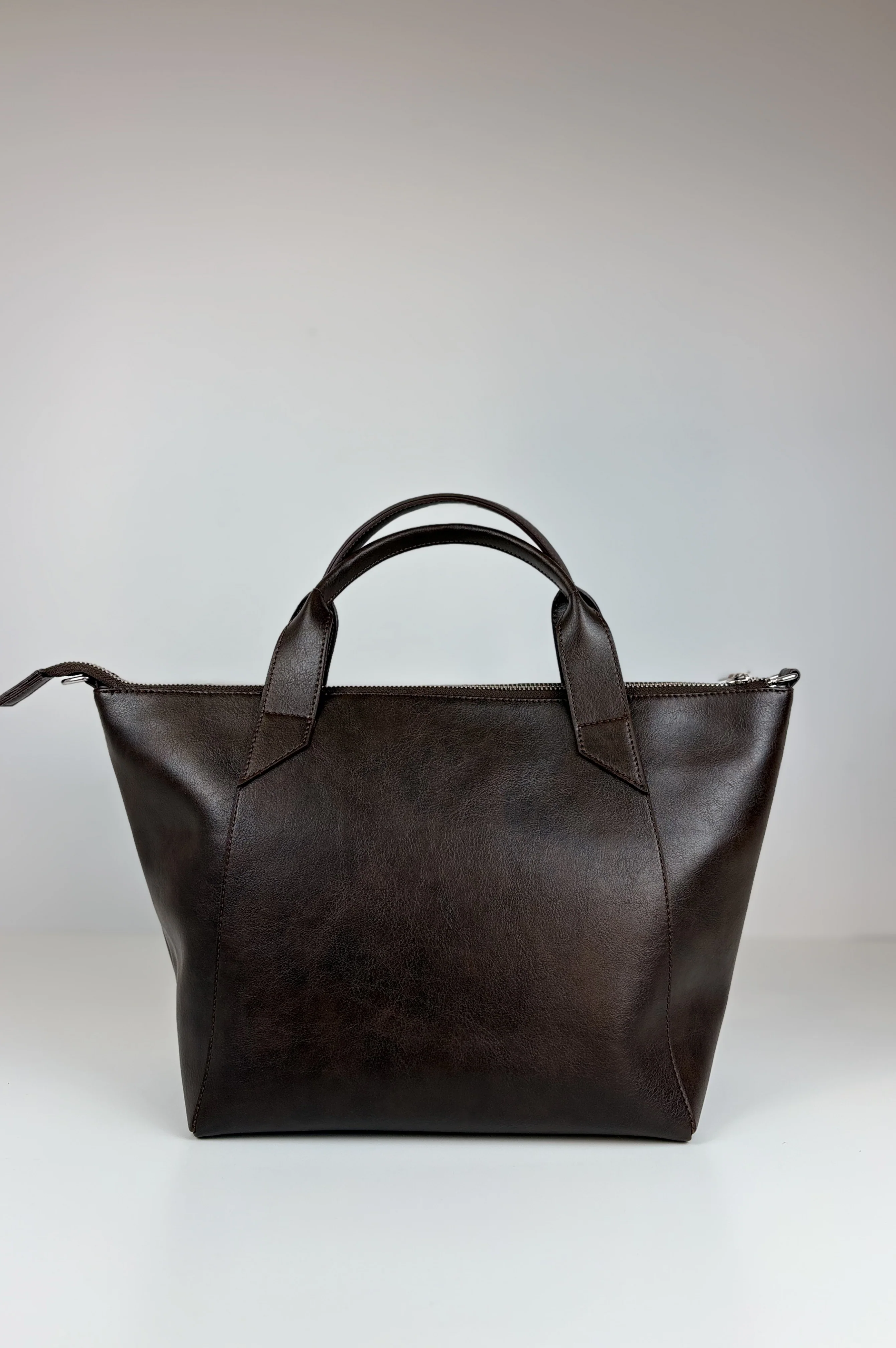 Trotto crossbody - Chocolate - Image 3
